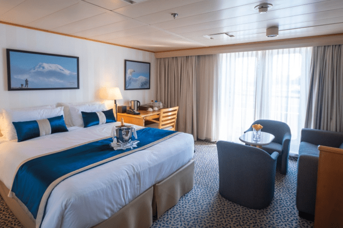 Riviera Suite With 1 Child's Extra Bed (Deck 6)